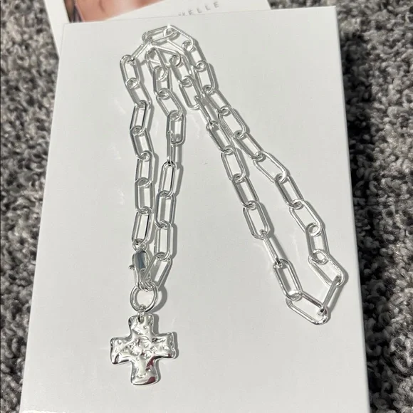 New Chunky Cross Necklace by James Michelle color silver - Picture 3 of 4